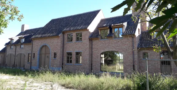 Koper- en zinkwerken project door T-Plus Dakwerken