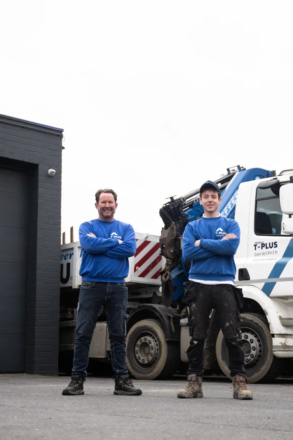 T-Plus Dakwerken Team