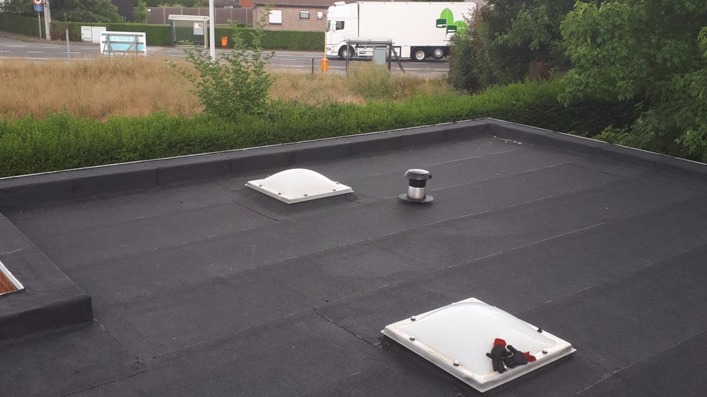 Platte daken - T-Plus Dakwerken