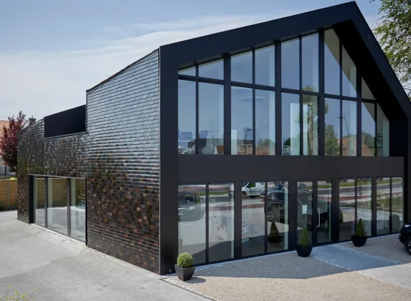 Gevelbekleding Nagelstudio Roeselare